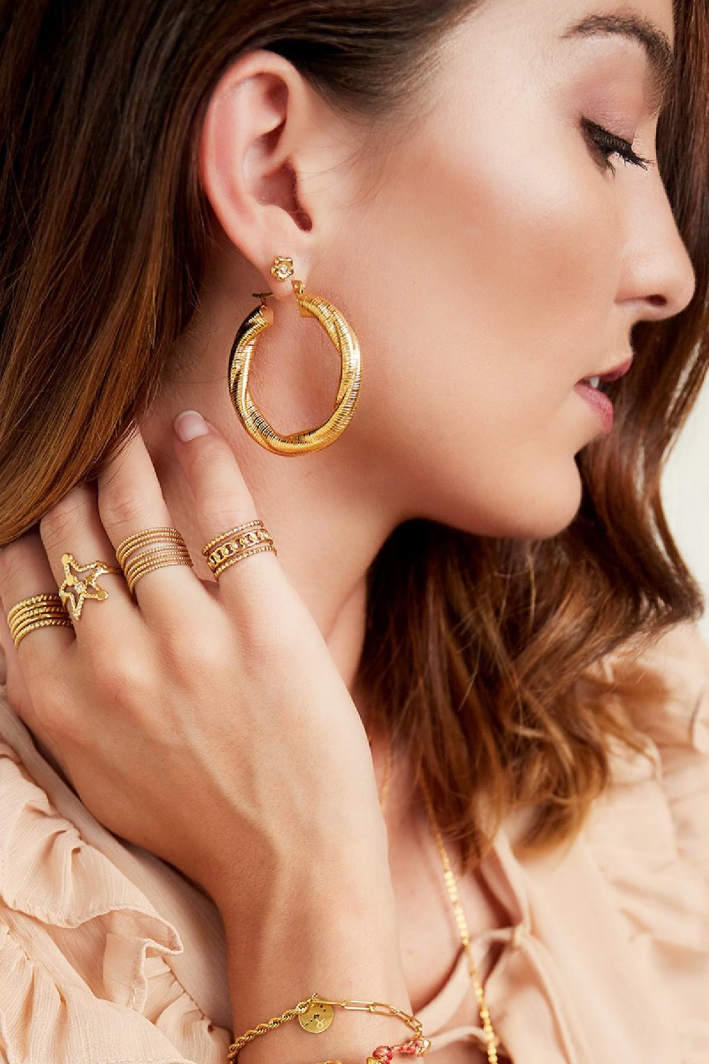 Hoops twisted large Gold Color Stainless Steel h5Picture2